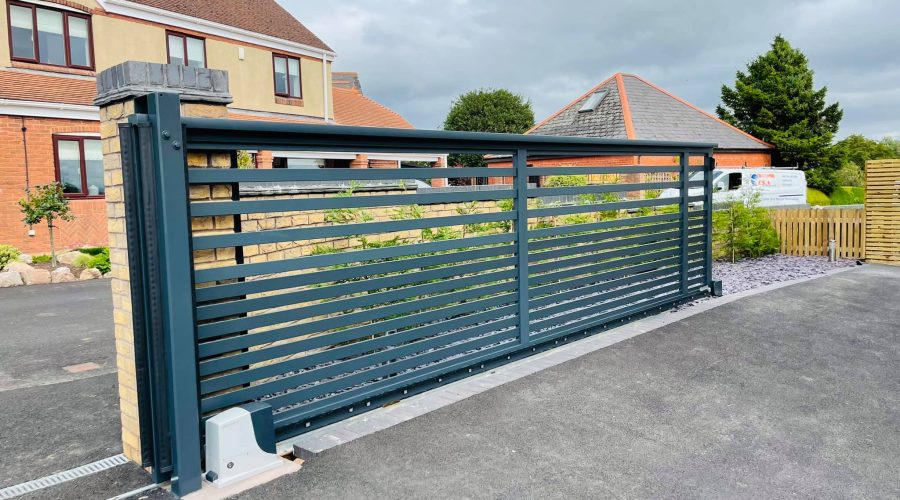 metal gate to house