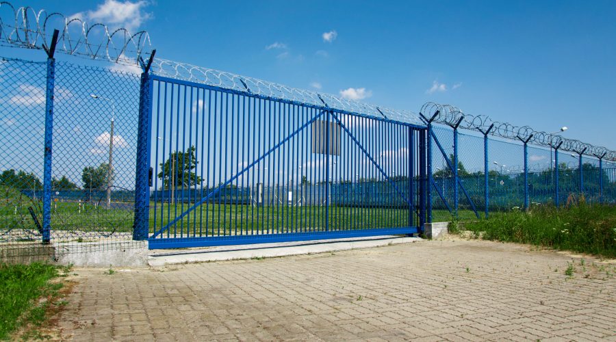 Gate